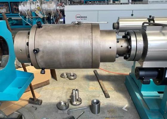 একক স্ক্রু 110mm HDPE পাইপ এক্সট্রুশন লাইন তেল সরবরাহ