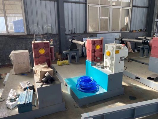 90Kg/H 16-63mm একক প্রাচীর ঢেউতোলা পাইপ এক্সট্রুশন লাইন PE PP HDPE