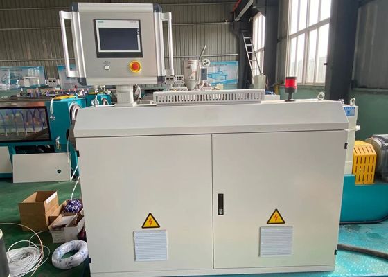 250-630mm একক স্ক্রু এক্সট্রুডার মেশিন জল গ্যাস তেল সরবরাহ পায়ের পাতার মোজাবিশেষ